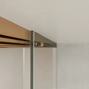 Mampara de ducha TECH HIGH frontal 1 fijo - 1 puerta corredera vidrio 8 mm. COBRE